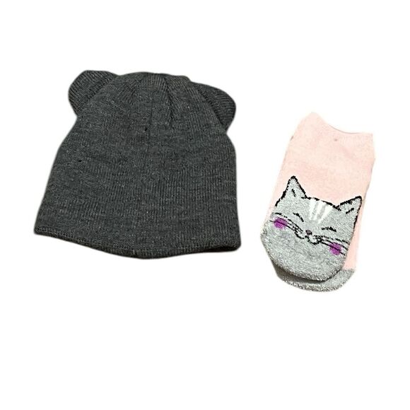Field & Stream Cozy Cabin Youth Kitten Hat and Sock Bundle, NWT - Picture 2 of 7